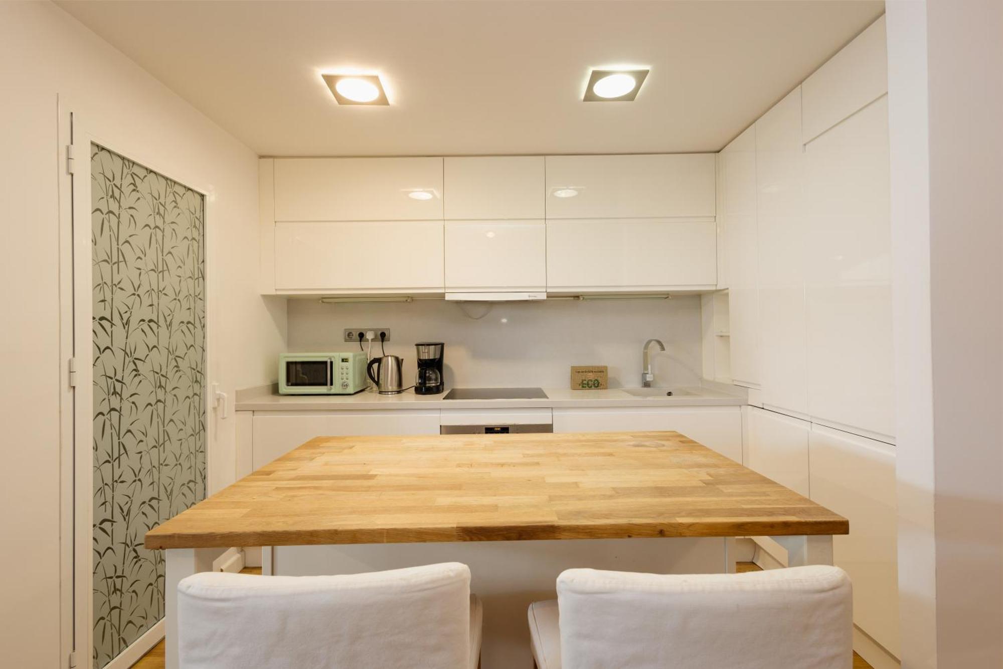 Ground Floor Holiday Apartment With Terrace And Pool In Puerto Banus, Marbella Exteriör bild