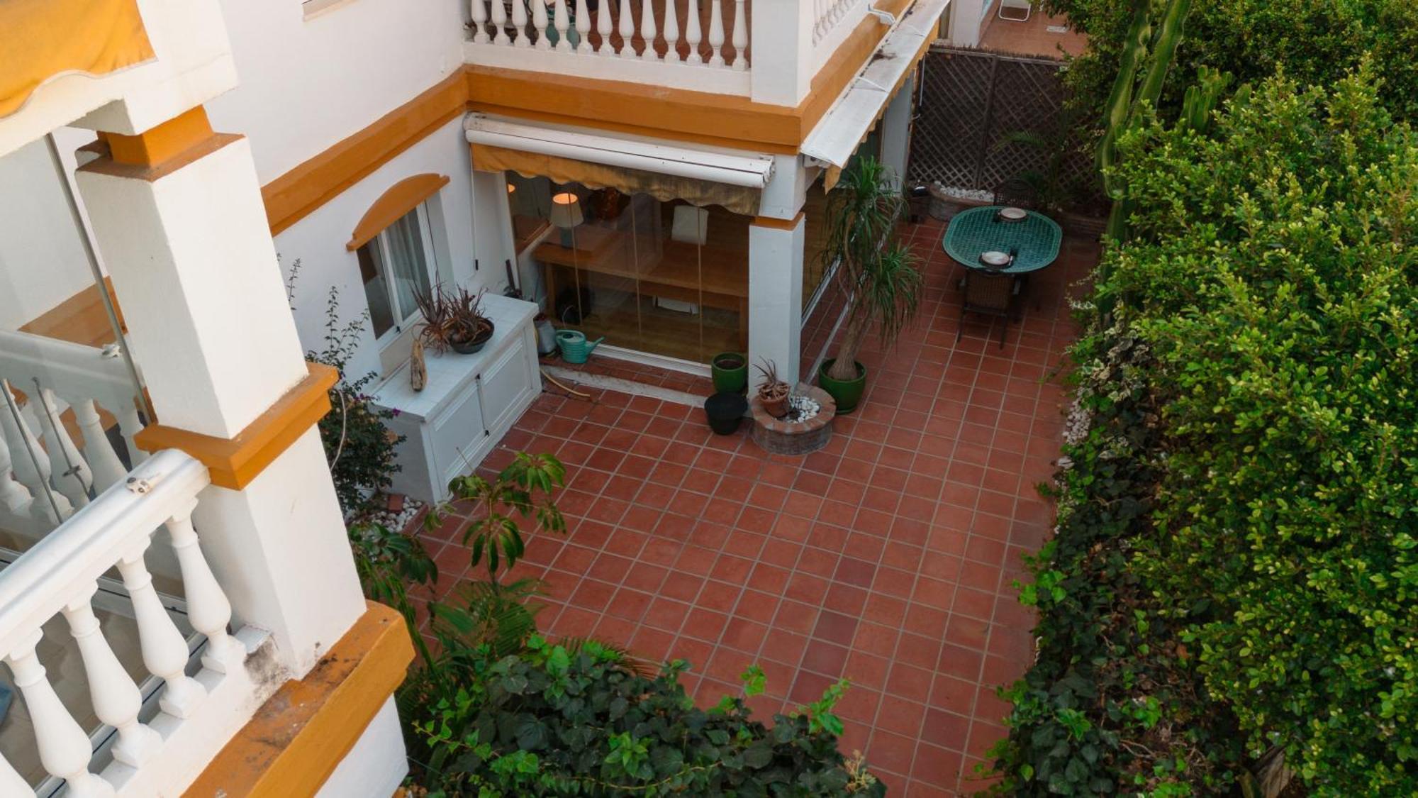 Ground Floor Holiday Apartment With Terrace And Pool In Puerto Banus, Marbella Exteriör bild